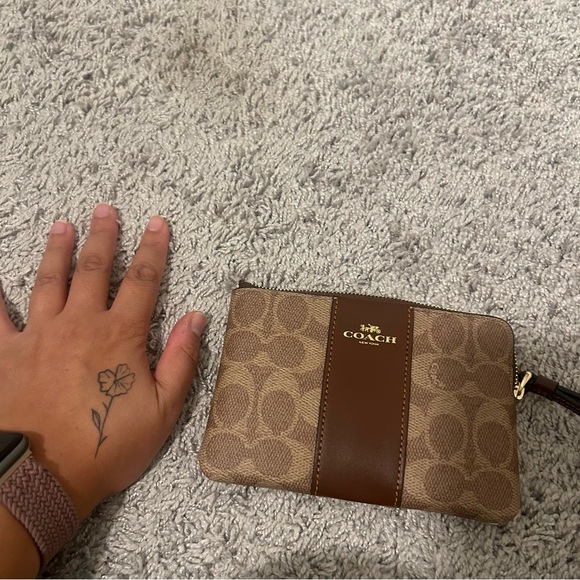 Coach Wristlet - Picture 7 of 7
